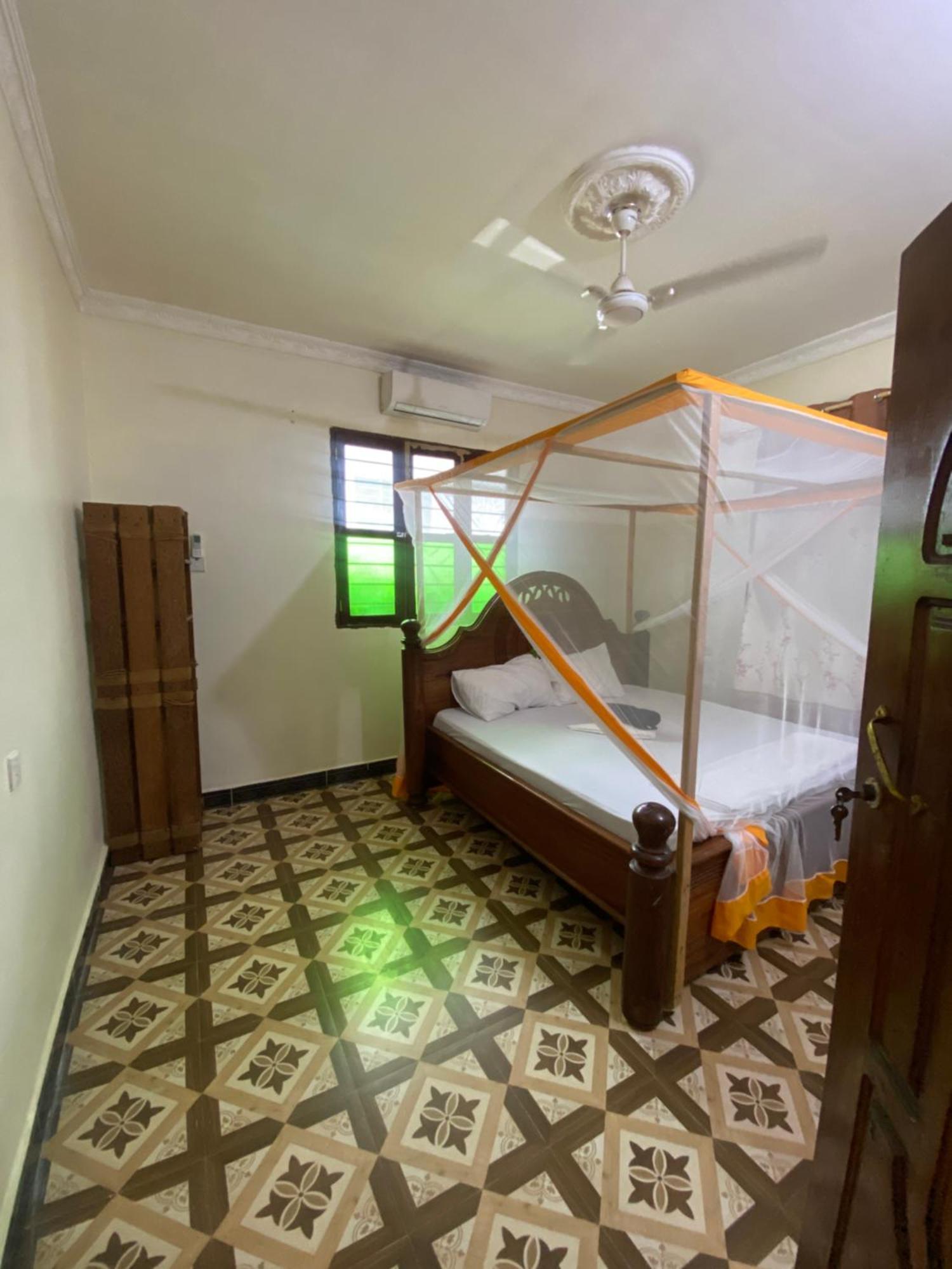 Falcon House Kendwa Bed and Breakfast Exterior foto