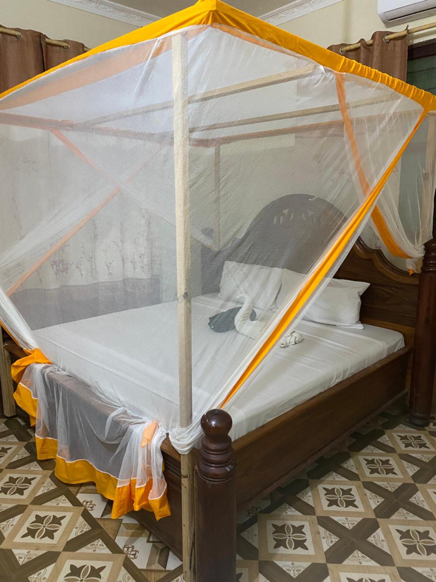 Falcon House Kendwa Bed and Breakfast Exterior foto